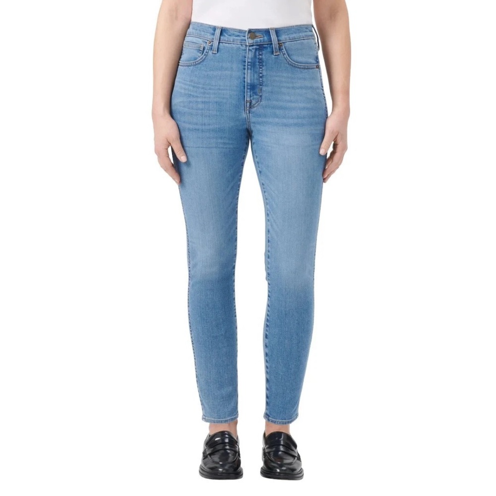 Kirkland Signature Women's Classic Skinny Jeans, Light Blue, Size 12